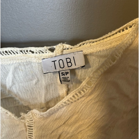 Tobi Tank Top - Picture 2 of 2